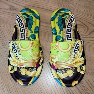 ❤️ Authentic Versace Sandals, Brown, Blue, Green and Gold Versace print.